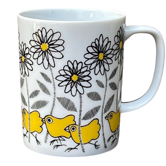 Vintage Coffee Mugs With Yellow Chicks & Daisies :: Set of 2 - Picture 2 of 11